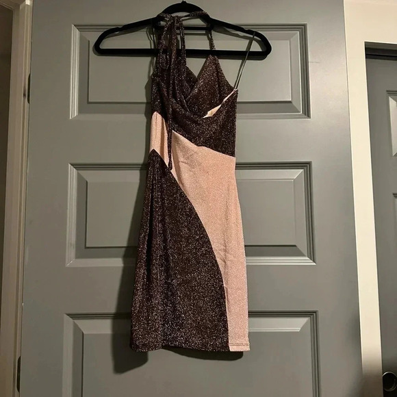 NAKED WARDROBE Color-block Cowl Neck
Mini Dress NWT XS - Picture 4 of 6